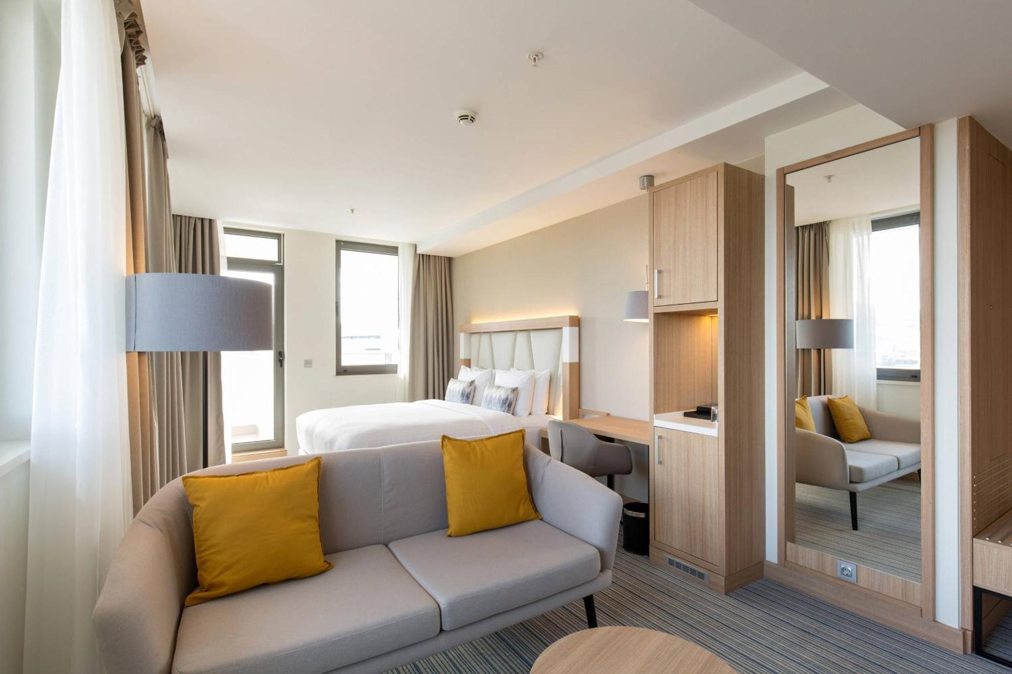 Hotel Courtyard By Marriott Banja Luka Exterior foto